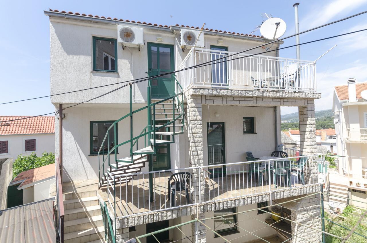 Apartments Mirko Primošten Екстериор снимка
